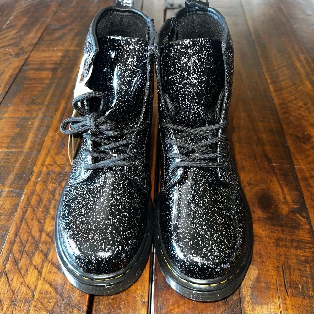 NWT Dr. Martens 1460 GLITTER LACE UP BOOTS COLOR:Black Cosmic Glitter Sz Youth 3